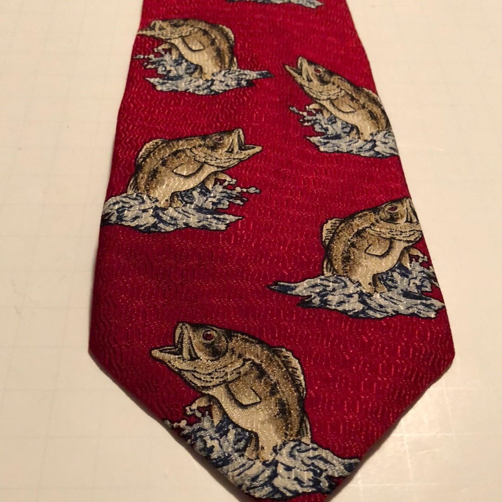 Red American Angler L. Mouth Bass silk Necktie